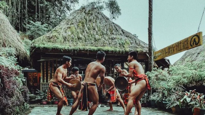 Explorer des cultures uniques lors de vos voyages