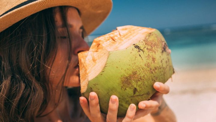 Propriétés amincissantes de l’eau de coco et comment la boire